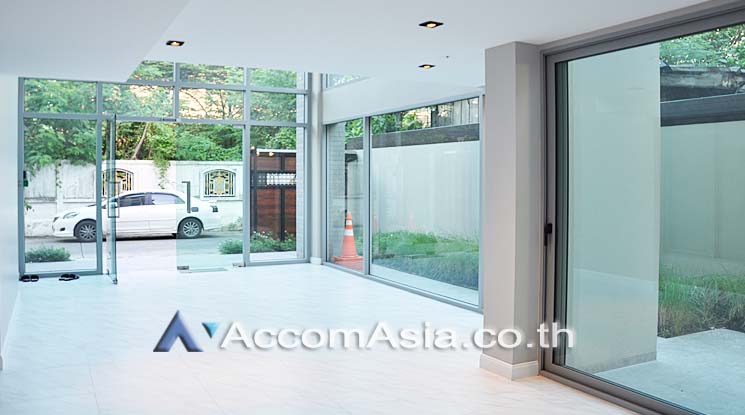 4  House for rent and sale in Sukhumvit ,Bangkok BTS Thong Lo AA16646